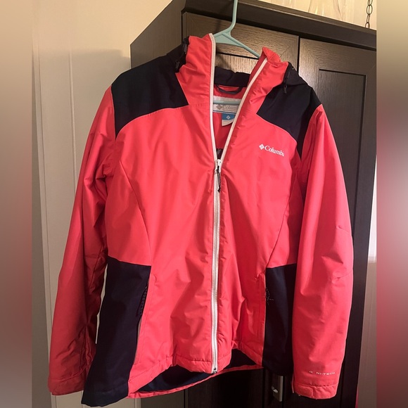 Columbia Women’s Winter Coat - Omnitech Heat Shield Inner Layer - Picture 1 of 6